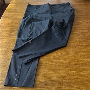 Lululemon Navy Crop Leggings